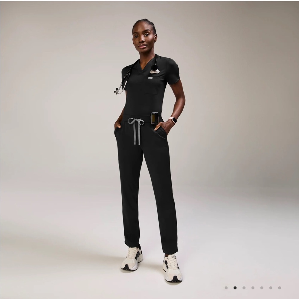2 Pairs of Figs Black Formx Lena Tapered Slim Fit Pant